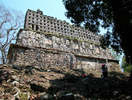 Grand Acropolis Edifice XXXIII Back Side at Yaxchilan Ruins - yaxchilan mayan ruins,yaxchilan mayan temple,mayan temple pictures,mayan ruins photos
